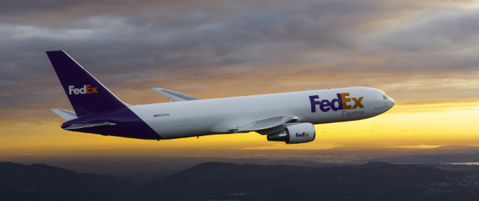 You’ll Soon Be Able to Pick Up FedEx Packages From Walgreens